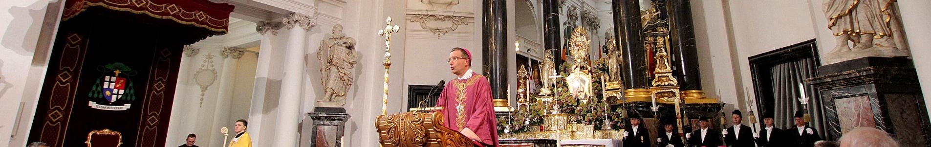 Alles Infos, Bilder, Videos zur Amtseinführung unseres Bischofs von Fulda, Dr. Michael Gerber