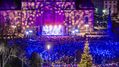 Weihnachtssingen und Taschenlampenkonzert auf dem Fuldaer Domplatz