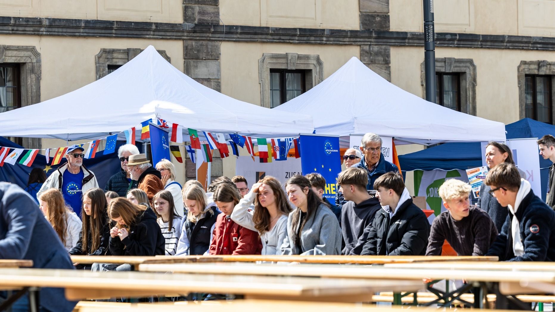80 Jahre Kriegsende: Aktionsmeile - Podiumsdiskussion - Friedensgottesdienst im Fuldaer Dom